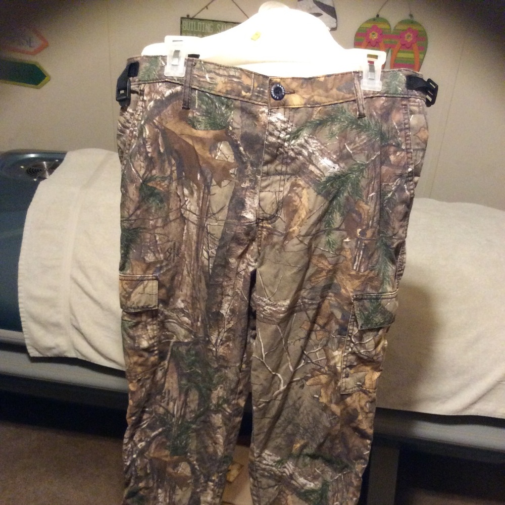 Ranger medium (35” waist) men’s Camo pants